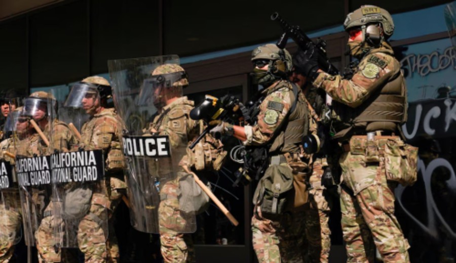 imagen de California denuncia a Trump por el despliegue "ilegal" e "incendiario" de la Guardia Nacional en Los Ángeles