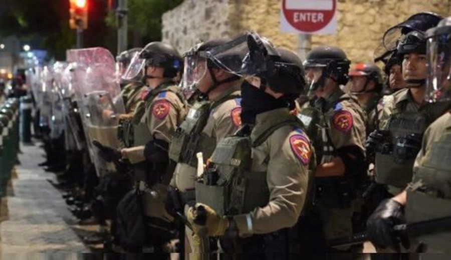 imagen de "No toleraremos la anarquía vista en Los Ángeles": Texas despliega agentes ante protestas por redadas