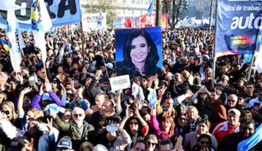 imagen de “Vamos a volver”: Cristina Kirchner pelea por su centralidad, lanzó una invitación al PJ y piensa en 2027