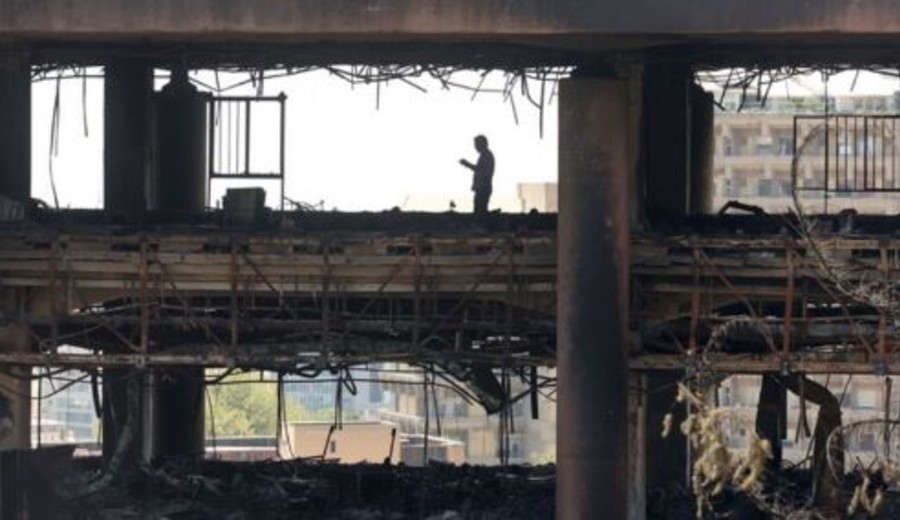imagen de Israel bombardea objetivos militares y emblemas de Irán