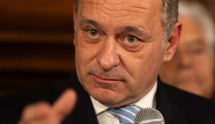 imagen de Mientras desde filas blancas afirman que “se debe dedicar 100% al Directorio”, Delgado no renunciará a su banca