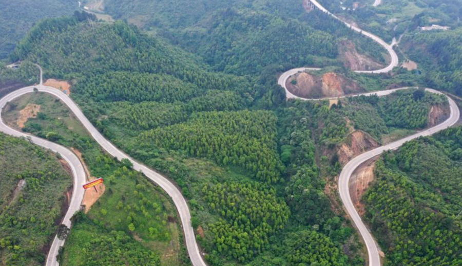 imagen de China divulga regulaciones sobre desarrollo de carreteras rurales