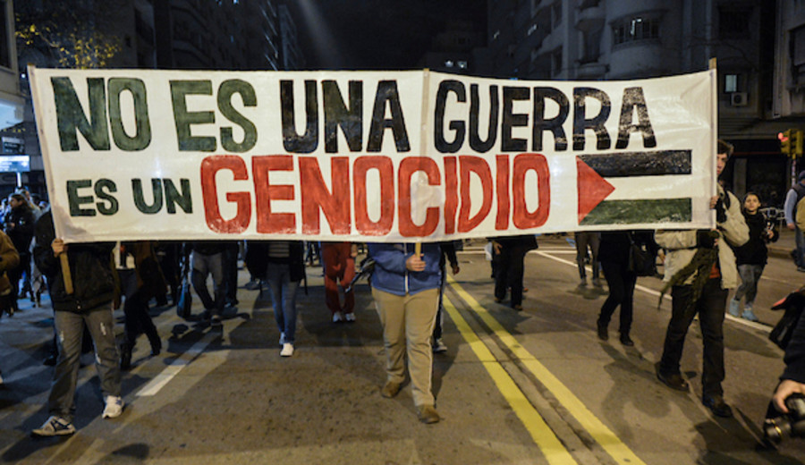 imagen de FEUU marcha "¡Contra el genocidio! ¡La lucha es Antiimperialista!” exigiendo el fin de la violencia en Palestina