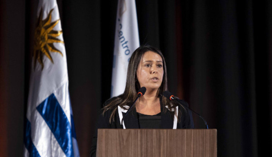 imagen de Empresas portuarias alertan por la pérdida de tránsito y reclaman "paz" sindical ante Yamandú Orsi