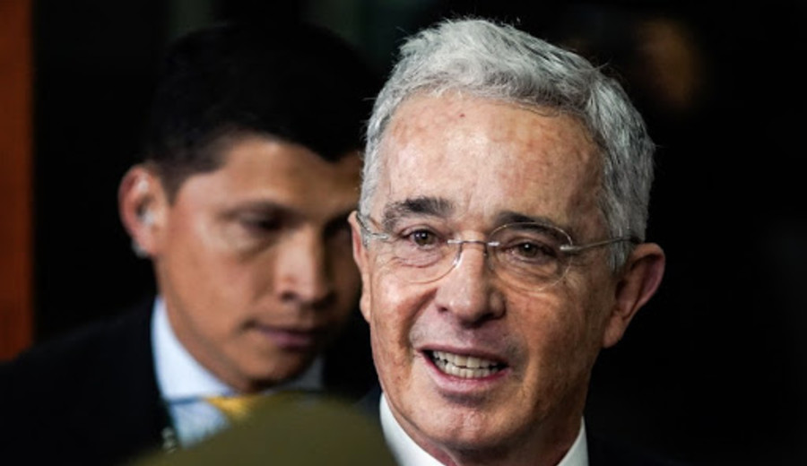 imagen de La justicia declara culpable al expresidente colombiano Álvaro Uribe por soborno y fraude procesal