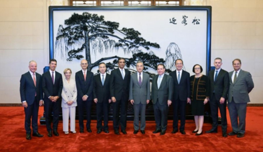 imagen de China y EEUU deben respetar los intereses fundamentales del otro y evitar conflictos, afirma canciller chino