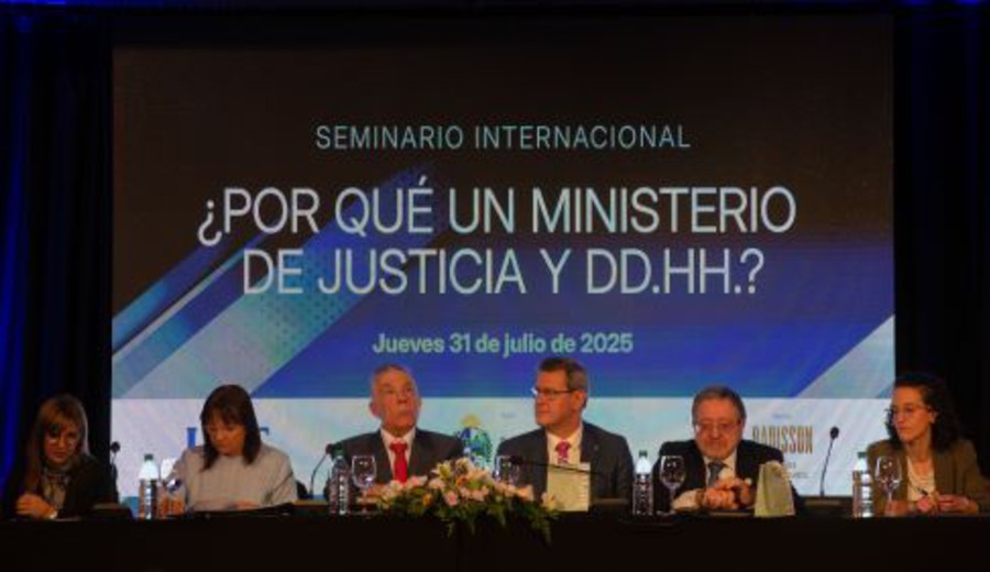 imagen de Prosecretario Jorge Díaz: “Deberemos crear un ministerio de justicia y derechos humanos a la uruguaya”