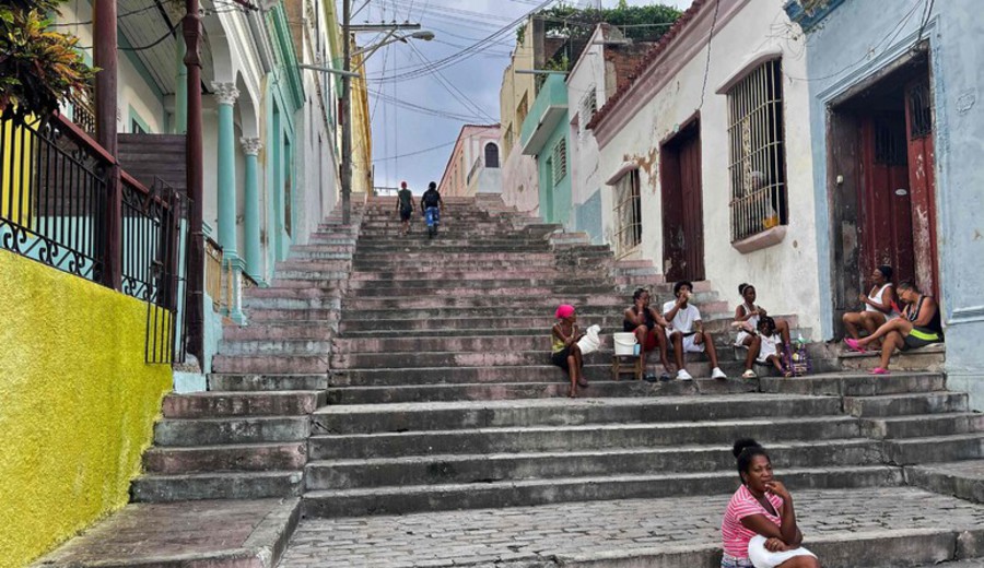 imagen de “¿Quién quiere venir a un país sin luz y con gente amargada?”: cubanos responden a la caída del turismo