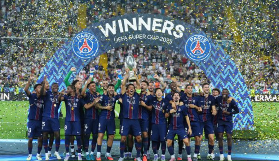 imagen de PSG alza su primera Supercopa de Europa tras derrotar al Tottenham 4-3 en definición por penales