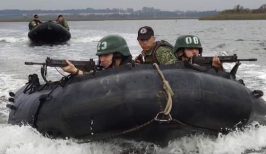 imagen de “Embarcan agua”: otra polémica en la Armada por seis botes adquiridos en 2023 que en marzo ya estaban fuera de servicio