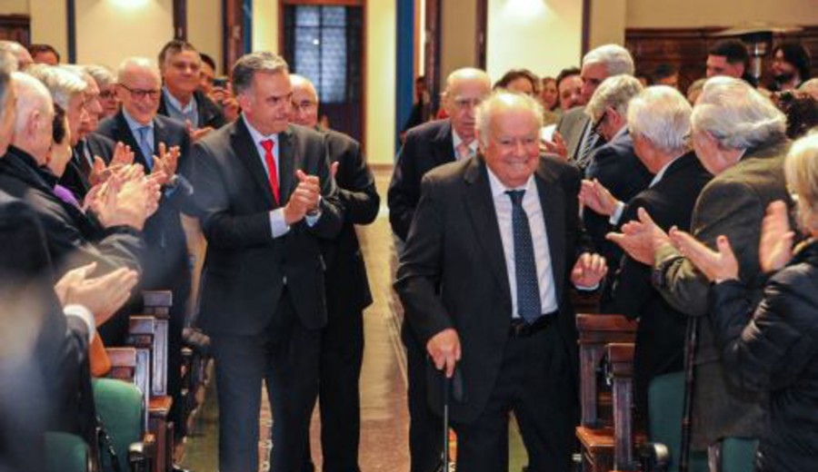 imagen de Con la presencia del presidente Orsi, Enrique Iglesias fue distinguido como doctor honoris causa por la UCU