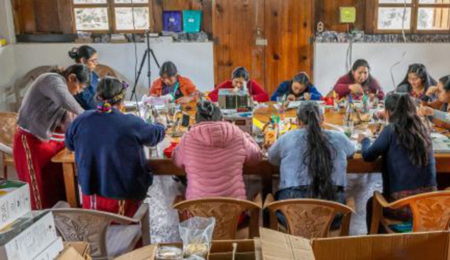 imagen de Mujeres indígenas rurales de Guatemala iluminan comunidades con energía solar