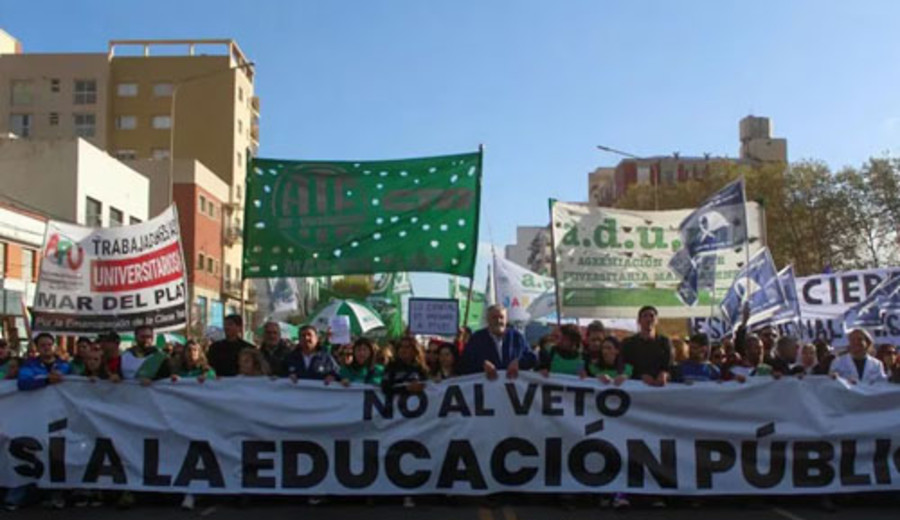 imagen de Argentina: El Poder Ejecutivo tiene tiempo hasta mañana para definir si veta la Ley de Financiamiento Universitario