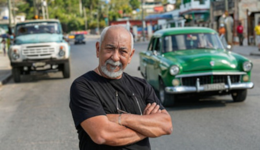 imagen de Leonardo Padura: “Vivir en Cuba entre necesidades, apagones diarios y falta de dinero, ¿no es una derrota?"