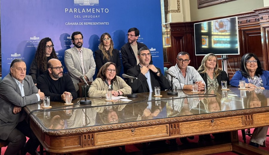 imagen de Bancada del FA anunció reasignaciones presupuestales por $500 millones en educación, salud y Justicia