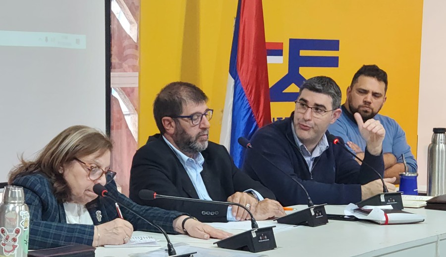 imagen de “Triunfó la política”: Mesa del FA recibió a diputados tras aprobación del Presupuesto 