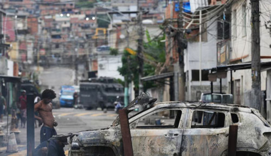 imagen de Cómo esconde a sus líderes el Comando Vermelho: favelas convertidas en fortalezas de barricadas, armas y bandidos