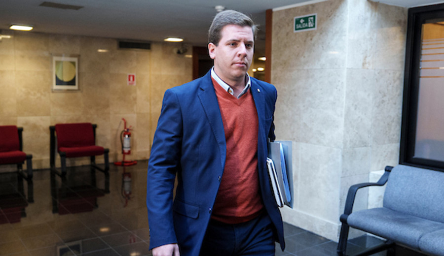 imagen de Joaquín Garlo, diputado del FA, denunció penalmente a un perfil de X por usar una foto suya editada