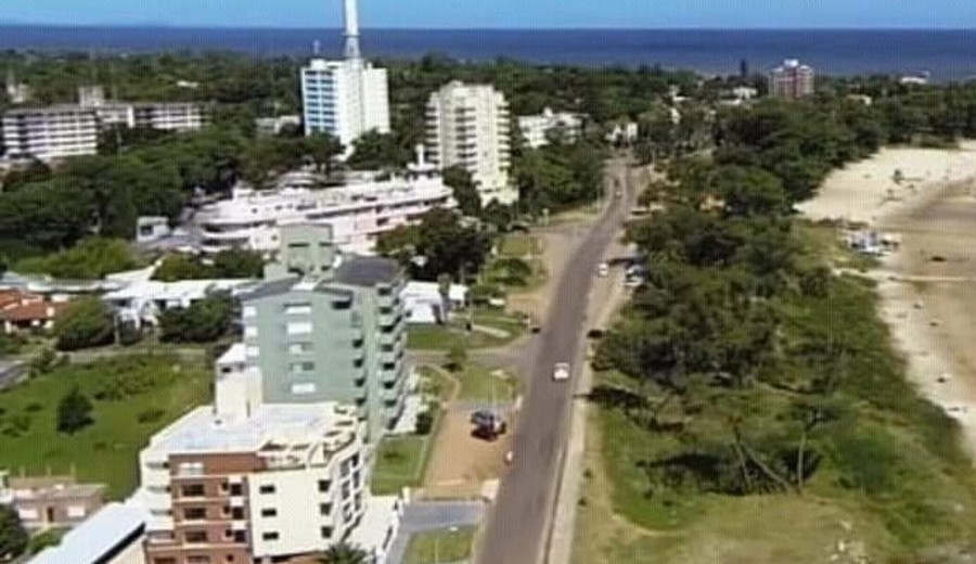 imagen de Canelones: Junta Departamental aprobó el fideicomiso para el saneamiento de Atlántida por 28 votos en 31