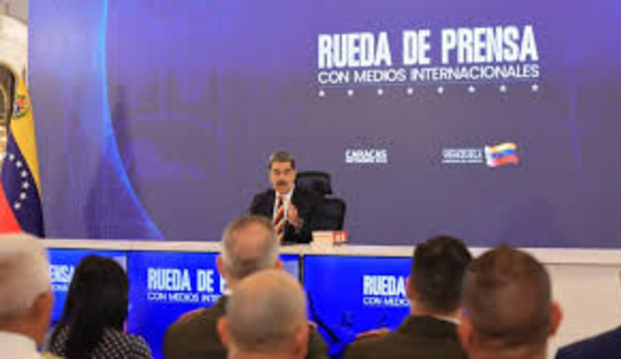 imagen de Maduro, a EEUU: "Paren la mano enloquecida de quien ordena llevar una guerra al Caribe"