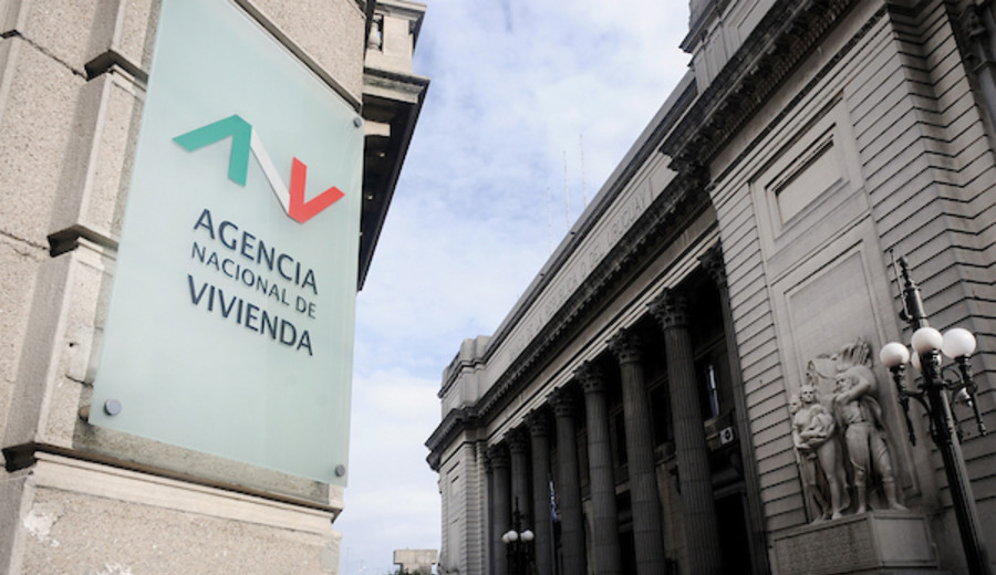 imagen de Ejecutivo firmó decreto para que 5.900 deudores en UR regularicen su situación ante la ANV desde el 20 de noviembre