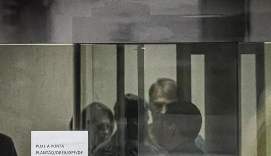 imagen de Justicia, Bolsonaro debe permanecer en la cárcel hasta 2033