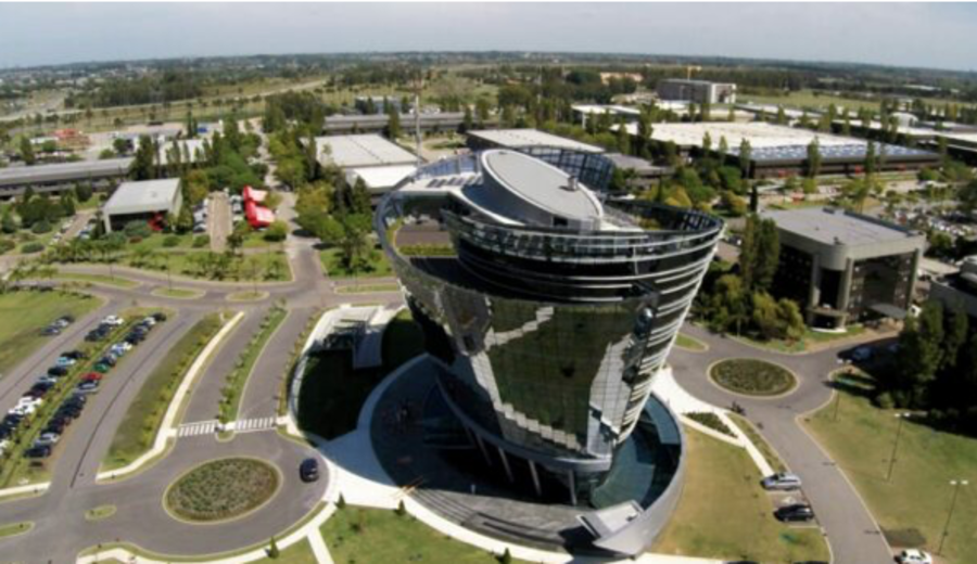 imagen de Distrito de Innovación: públicos y privados articulan para atraer inversiones en torno al Aeropuerto de Carrasco