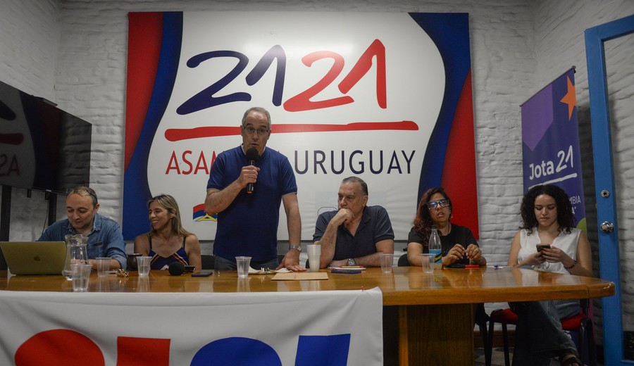 imagen de Asamblea Uruguay eligió a José Carlos Mahía como presidente
