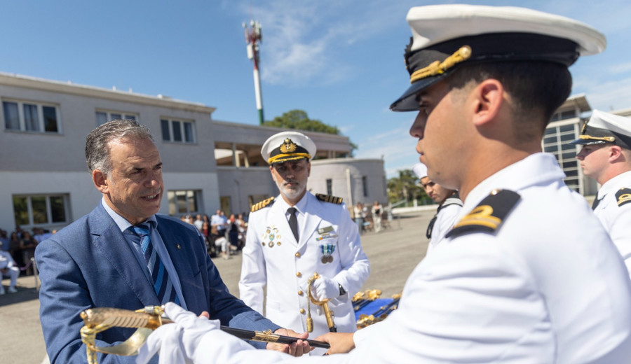 imagen de Armada Nacional realizó cierre de cursos con la participación del presidente Yamandú Orsi