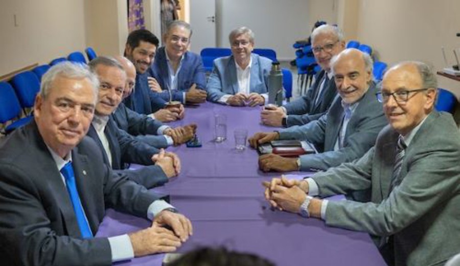 imagen de Partidos de la coalición instalarán una mesa de coordinación política; Cabildo Abierto ausente