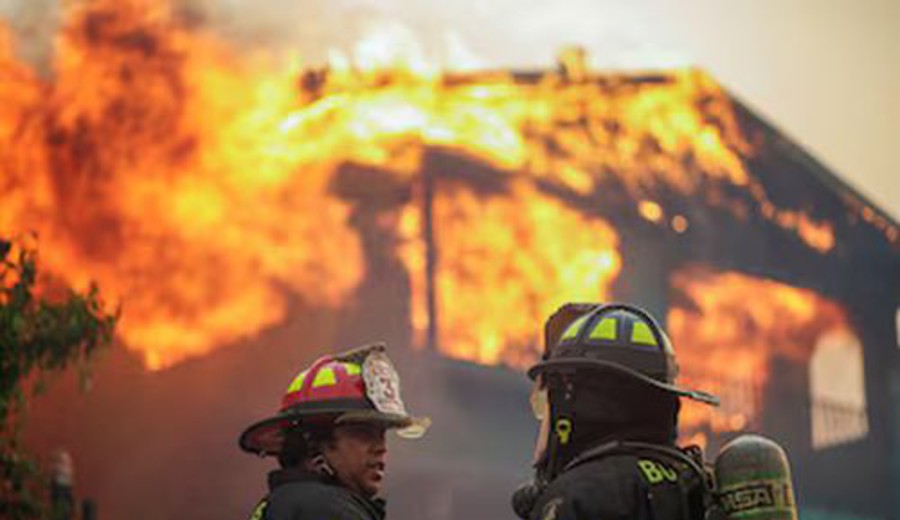 imagen de Devastadores incendios en el sur de Chile: al menos 18 muertos y más de 50.000 evacuados