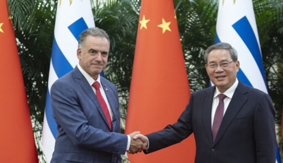 imagen de Orsi fue recibido por el primer ministro de China y el presidente de la Asamblea Nacional Popular