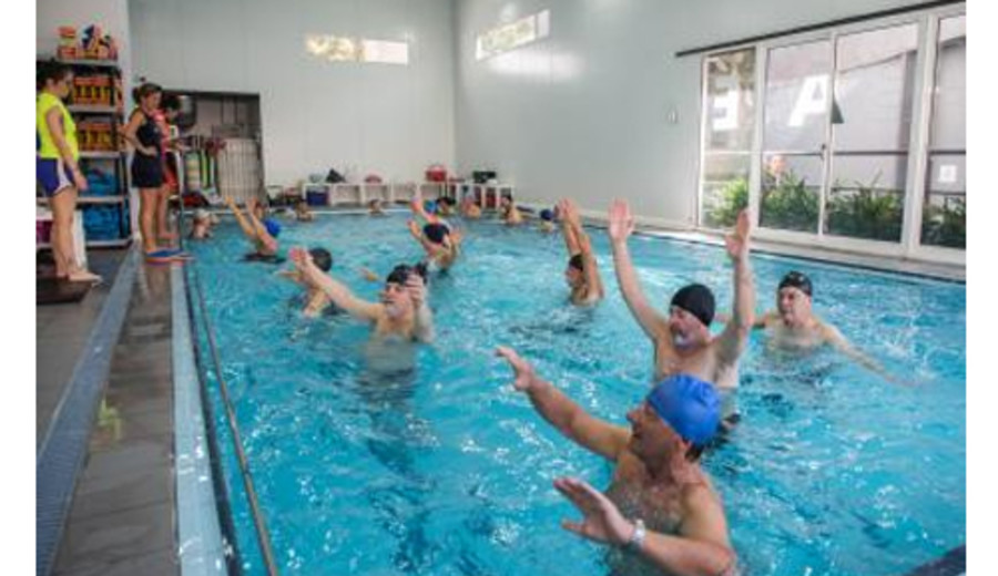 imagen de IMM: Hidrogimnasia para personas mayores