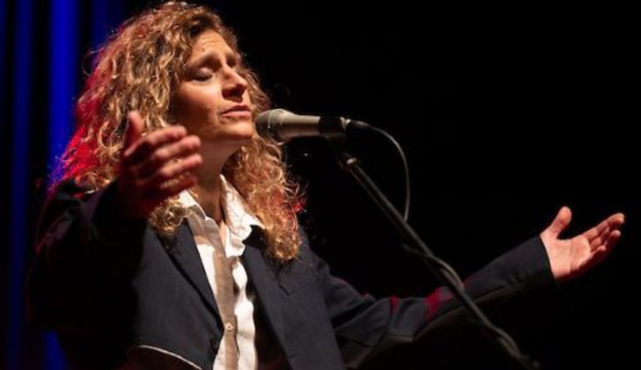 imagen de Entrevista: Ana Prada, la cantautora rioplatense cuyo lenguaje musical tiende puentes entre Uruguay y China