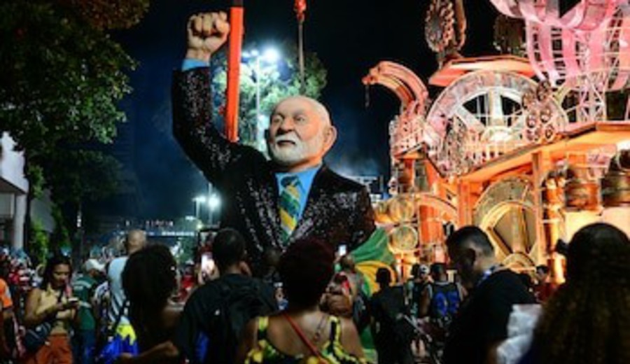 imagen de El polémico inicio del Carnaval de Río: tributo a Lula, marioneta de Bolsonaro preso y denuncias de campaña anticipada