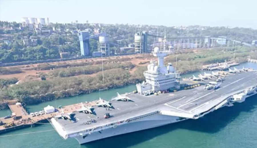 imagen de Francia despliega su portaaviones nuclear cerca de Groenlandia