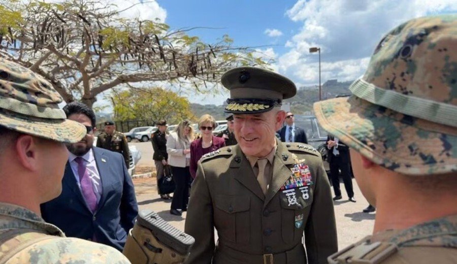 imagen de El jefe del comando sur de EE. UU. vuelve a Caracas