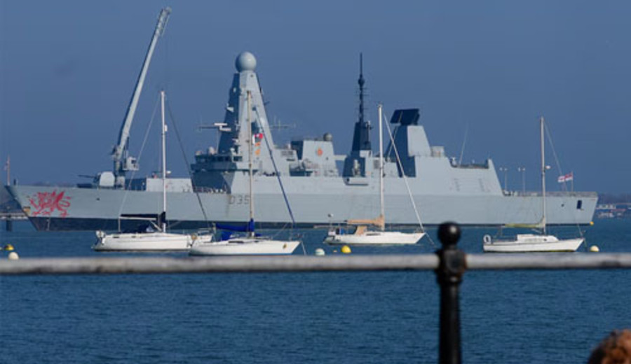 imagen de El Reino Unido envió un destructor al Mediterráneo oriental y continúa desplegando aviones en Oriente Próximo