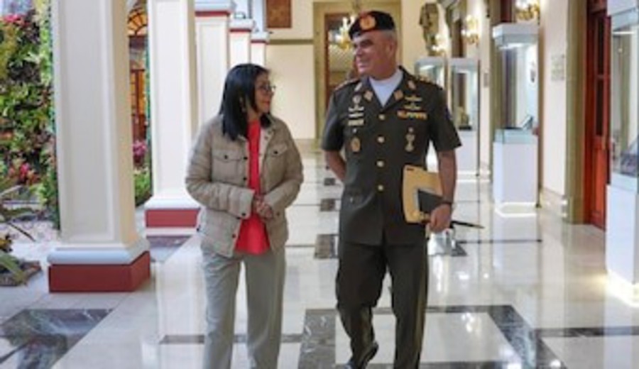 imagen de Delcy Rodríguez destituyó al ministro de Defensa de Venezuela, Vladimir Padrino López