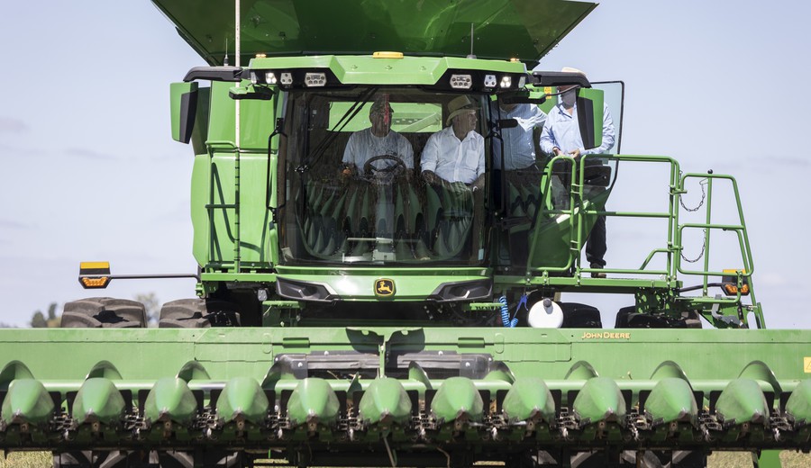 imagen de Orsi participó en la inauguración de la Expoactiva y Fratti destacó medidas de apoyo para enfrentar el déficit hídrico