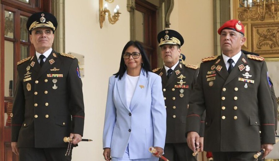 imagen de Delcy Rodríguez renueva totalmente al alto mando militar