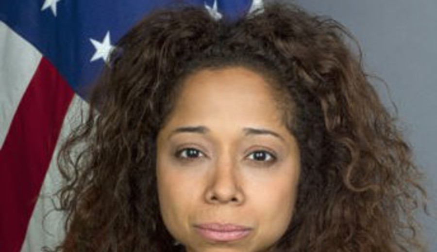 imagen de Llega al teatro la vida de Julissa Reynoso, exembajadora de Estados Unidos ante Uruguay