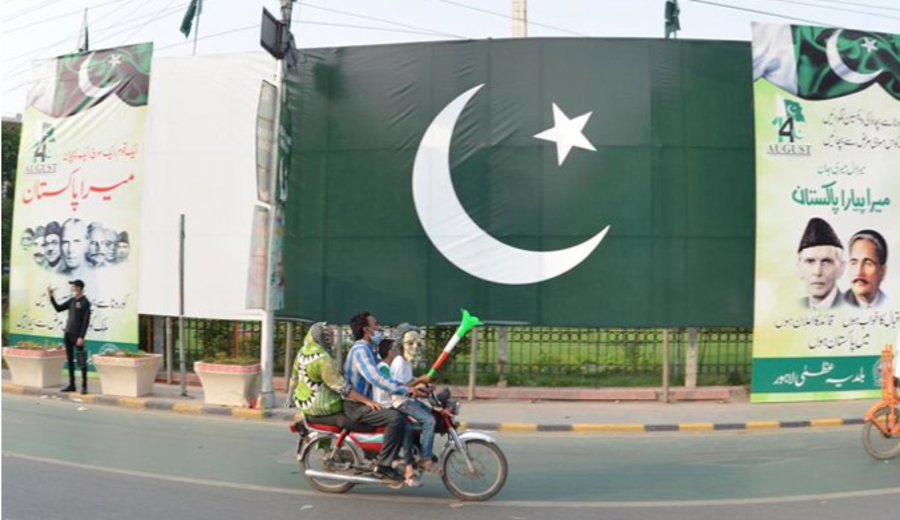 imagen de Irán autoriza a 20 buques de Pakistán para que pasen por el Estrecho de Ormuz