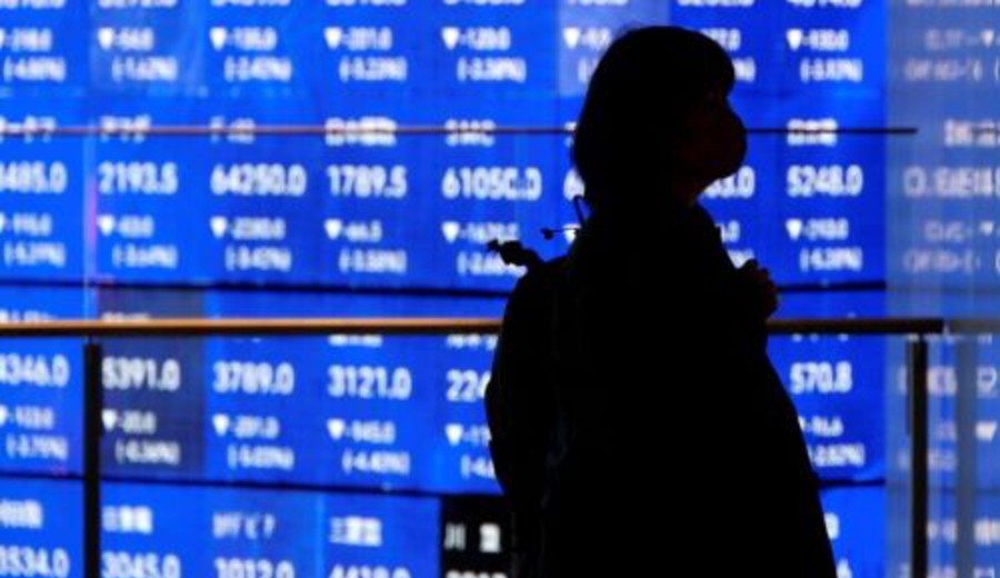 imagen de Se derrumban las bolsas, aumentan el petróleo y el gas