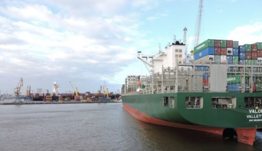 imagen de Las tres terminales especializadas del puerto de Montevideo dragarán 60 000 metros cúbicos