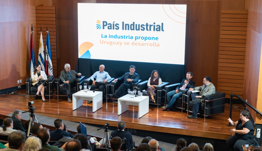 imagen de Gobierno, trabajadores y empresas presentaron ámbito para elaborar política pública industrial