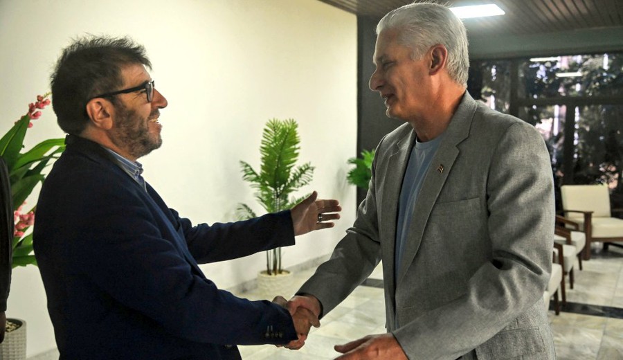 imagen de Sostiene Pereira. Enrique Vidal