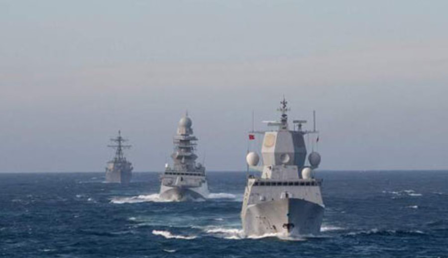 imagen de Varios buques de Armada de EEUU cruzan estrecho de Ormuz, señala medio