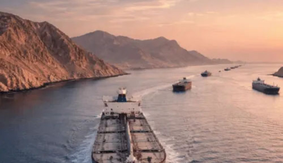 imagen de Dos barcos procedentes de puertos iraníes atraviesan estrecho de Ormuz a pesar de bloqueo estadounidense