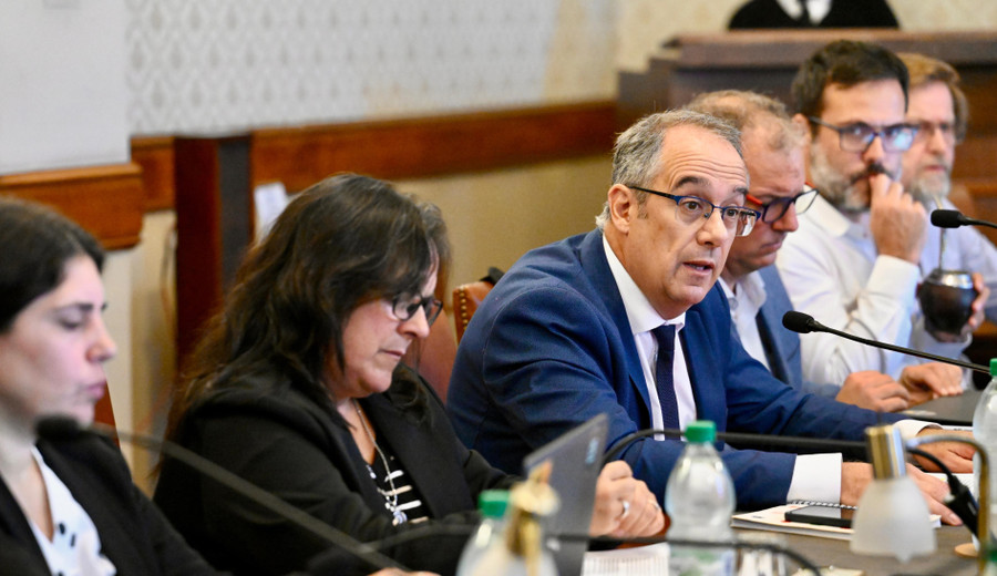 imagen de MEC llevó al Senado el proyecto para crear la Universidad de la Educación